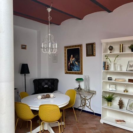 Casa Boutique Eros Leilighet Carmona  Eksteriør bilde
